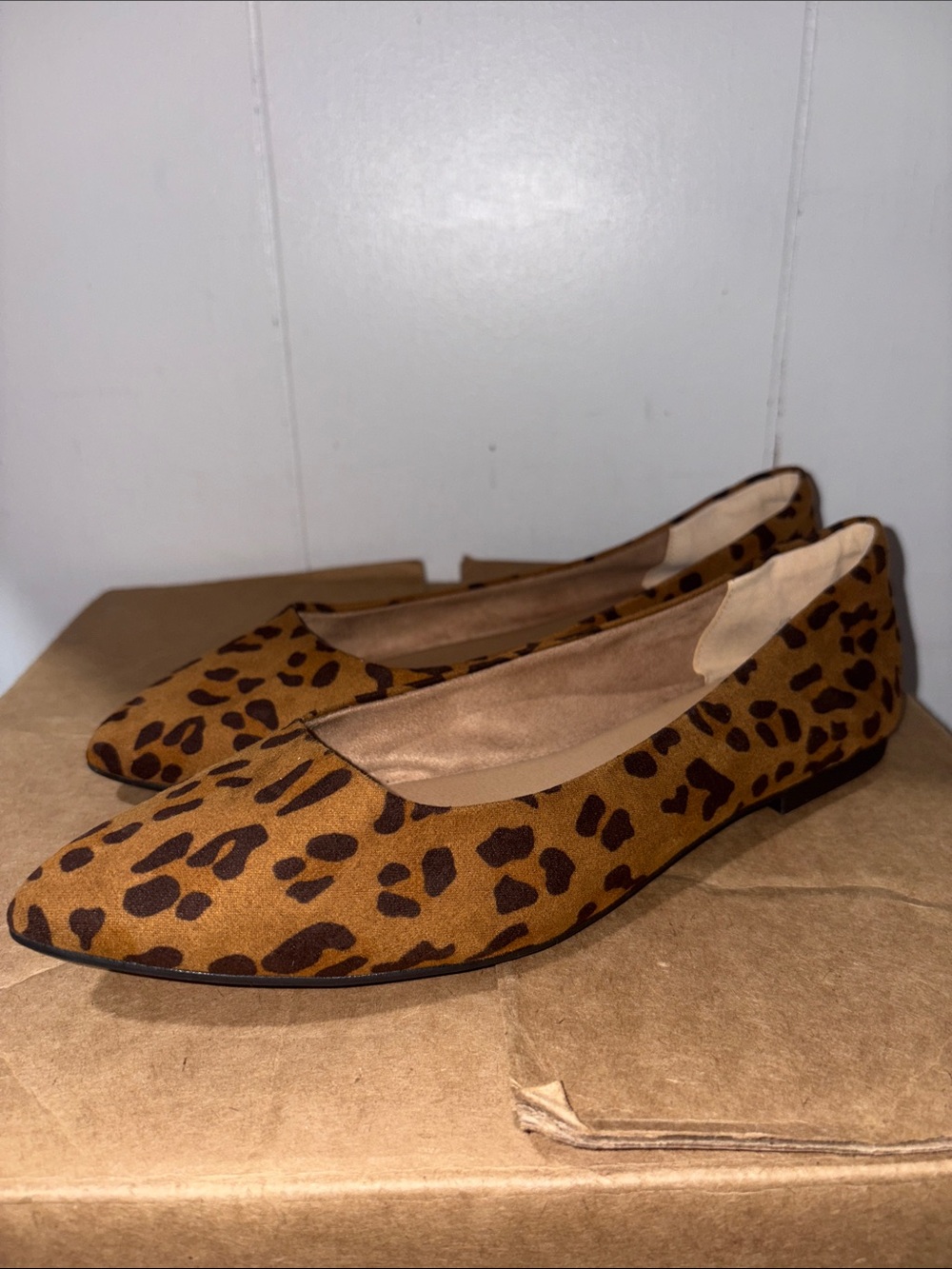 Amazon Essentials Leopard Print Women's flats size 9.5